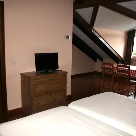 Casa Tésera Pensión El Franco